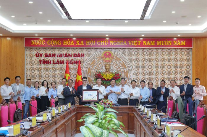 Lãnh đạo UBND tỉnh Lâm Đồng tại buổi làm việc với Tập đoàn Thái Bình Dương về đề xuất phát triển các dự án của doanh nghiệp tại địa bàn