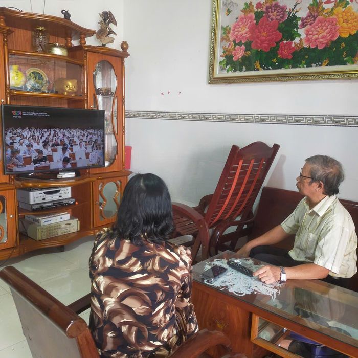 Đảng viên phường Phan Thiết tham gia học tập nghị quyết