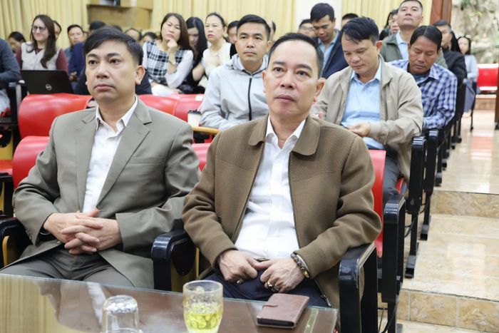 Lãnh đạo Báo và Phát thanh, Truyền hình Lâm Đồng tham dự hội nghị