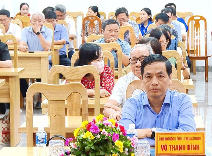 Đồng chí Võ Thanh Bình, Ủy viên Ban Thường vụ Tỉnh ủy, Bí thư Đảng ủy phường Phan Thiết dự tại điểm cầu phường Phan Thiết