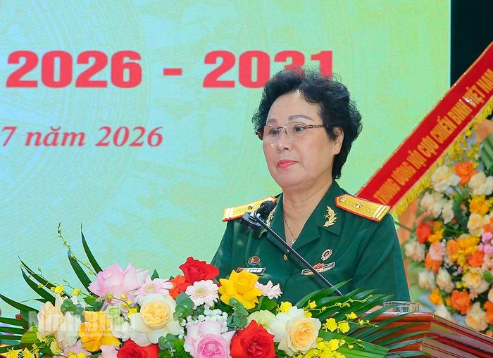 Đồng chí Nguyễn Thị Bảo Hiền, Phó Chủ tịch, Tổng Thư ký Hiệp hội Doanh nghiệp Doanh nhân CCB Việt Nam phát biểu tại đại hội.