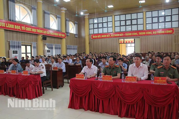 Các đại biểu dự hội nghị.