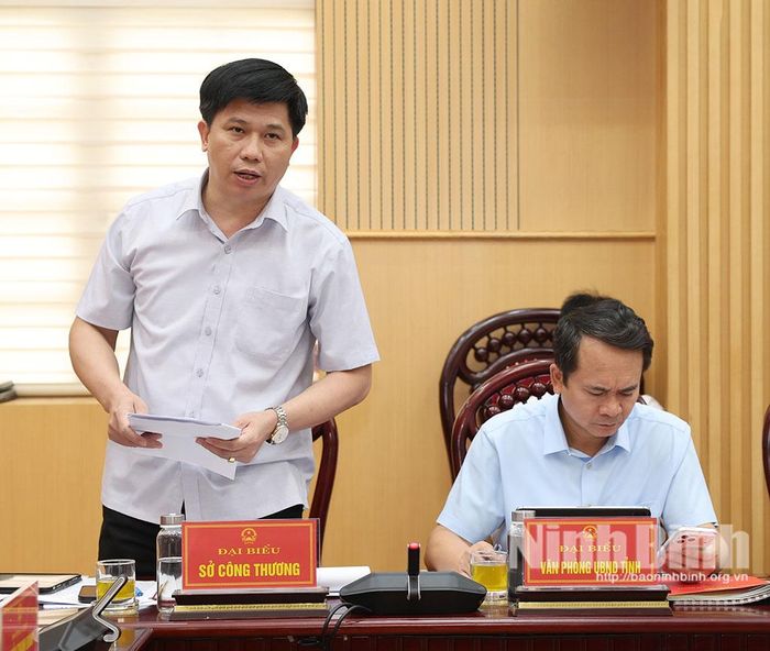 Đại biểu Sở Công thương phát biểu tại buổi làm việc.