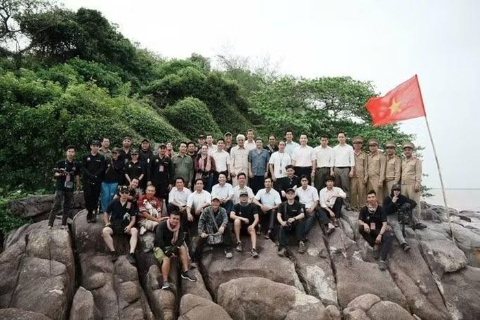Với sự hỗ trợ của công nghệ, đoàn làm phim “Kế hoạch CM12” nỗ lực tái hiện chân thực lại diễn biến của chuyên án lịch sử. Ảnh: Điện ảnh Công an nhân dân