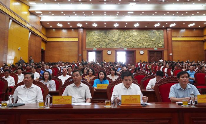 Các đại biểu tham dự hội nghị tại điểm cầu Tỉnh ủy Quảng Trị - Ảnh: X.P