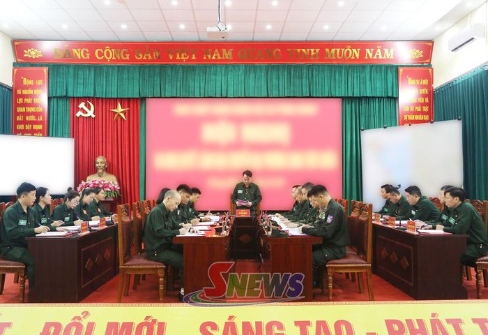 Hội nghị Ban Chấp hành Đảng bộ xã ra Nghị quyết lãnh đạo chuyển hoạt động của địa phương sang thời chiến.
