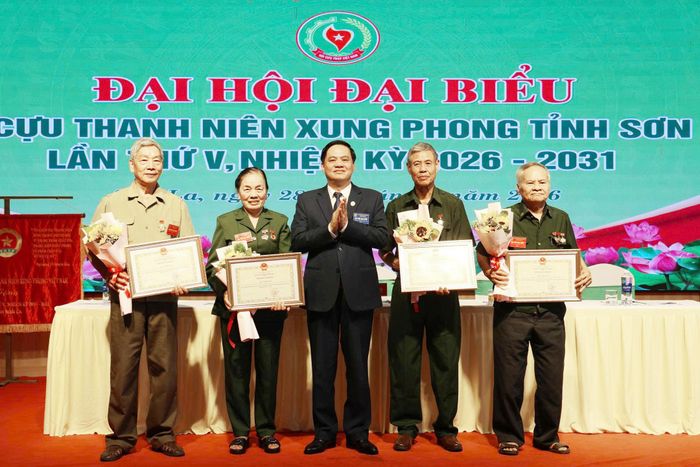 Các cá nhân nhận Bằng khen của Chủ tịch UBND tỉnh