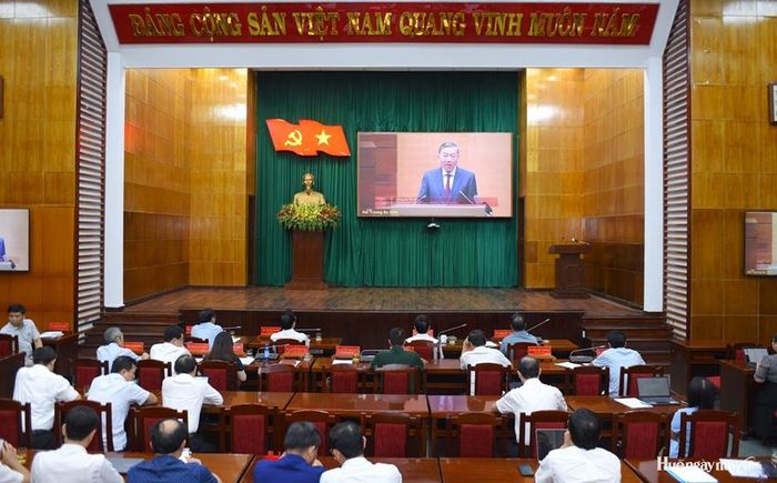 Tổng Bí thư, Chủ tịch nước Tô Lâm phát biểu chỉ đạo tại hội nghị. 