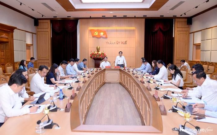 Toàn cảnh buổi làm việc.