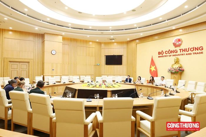 Thứ trưởng Phan Thị Thắng tiếp bà Marie Keller, Đại biện lâm thời Đại sứ quán Pháp tại Việt Nam