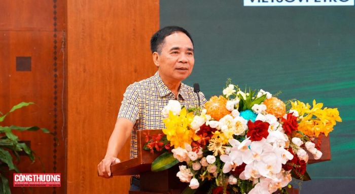 Các chuyên gia, nhà quản lý và doanh nghiệp trao đổi tại Diễn đàn "Năng lượng hydrogen và tương lai công nghiệp không phát thải", chia sẻ kinh nghiệm và đề xuất giải pháp phát triển chuỗi giá trị hydrogen, tạo nền tảng cho quá trình chuyển đổi năng lượng xanh tại Việt Nam.
