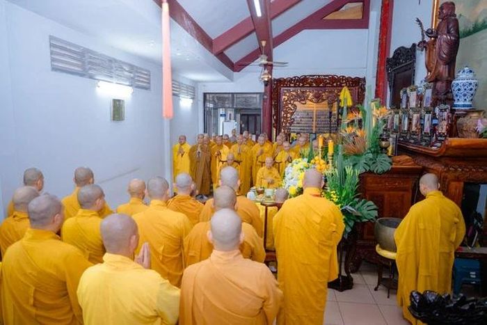 Quang cảnh lễ tưởng niệm tại thiền viện Quảng Đức