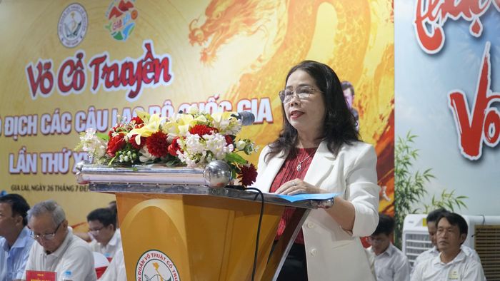 Bà Đỗ Thị Diệu Hạnh, Giám đốc Sở Văn hóa, Thể thao và Du lịch phát biểu khai mạc giải đấu.