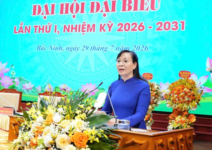 Đồng chí Nguyễn Thị Hà, Chủ tịch MTTQ tỉnh Bắc Ninh phát biểu tại Đại hội