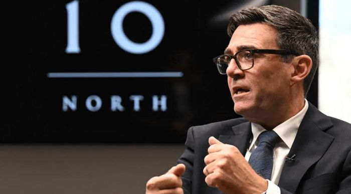 Tân Thủ tướng Andy Burnham cho biết ông muốn một hệ thống giáo dục "mang lại cho tất cả thanh thiếu niên một con đường rõ ràng trong cuộc sống". Ảnh: PA Media