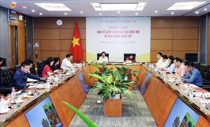 Quang cảnh Phiên họp