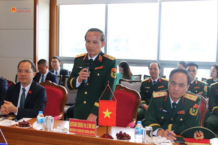 Giám đốc Bệnh viện Trung ương Quân đội 108, Trung tướng, GS.TS Lê Hữu Song phát biểu. Ảnh: Đắc Trường