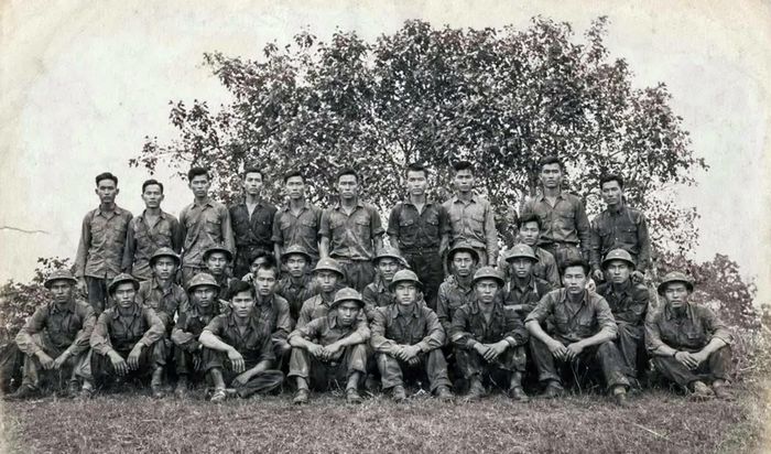 và sau khi phục dựng đen trắng và màu. Ảnh: ĐVCC