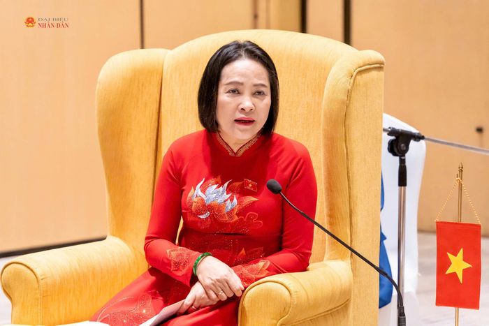 Phó Chủ tịch Quốc hội Nguyễn Thị Thanh phát biểu tại buổi tiếp