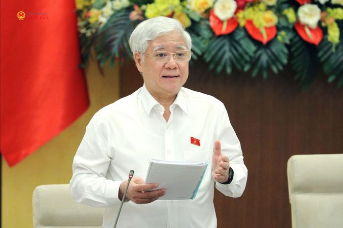 Phó Chủ tịch Thường trực Quốc hội Đỗ Văn Chiến phát biểu