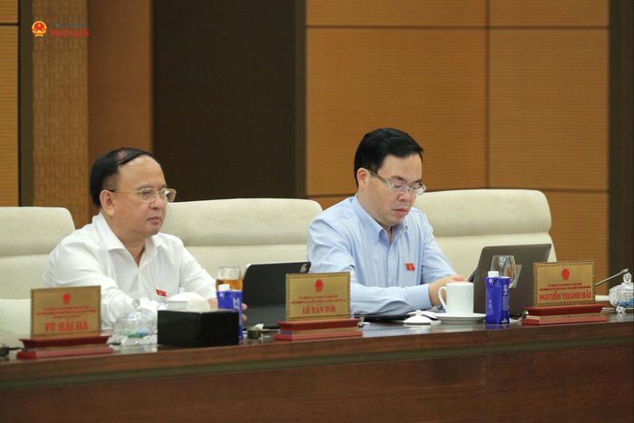 Các đại biểu dự phiên họp