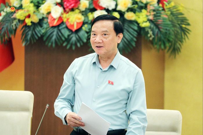 Phó Chủ tịch Quốc hội Nguyễn Khắc Định điều hành phiên họp