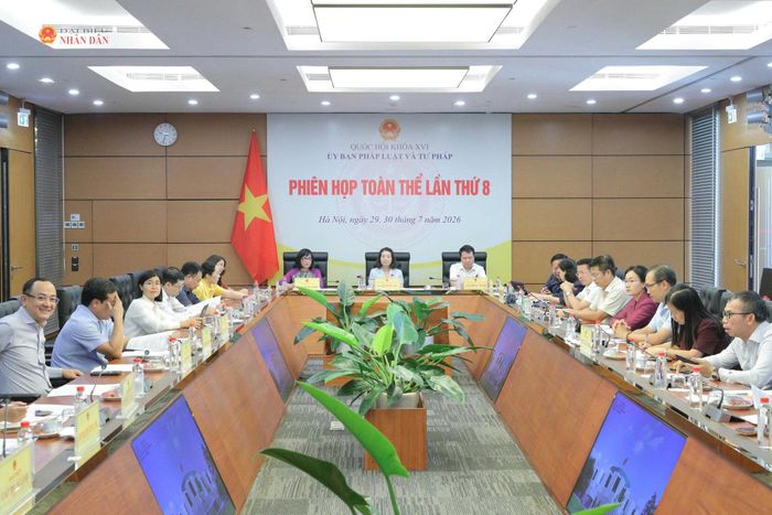 Toàn cảnh phiên họp