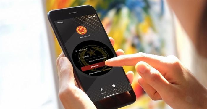Người nộp thuế nên thường xuyên sử dụng ứng dụng eTax Mobile để tra cứu trạng thái mã số thuế, kiểm tra tình trạng nợ thuế.