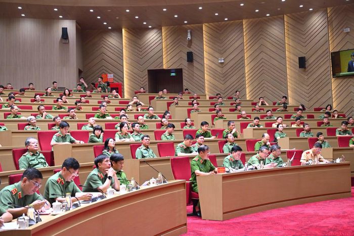 Các đại biểu dự hội nghị tại điểm cầu Đảng ủy Công an Trung ương.