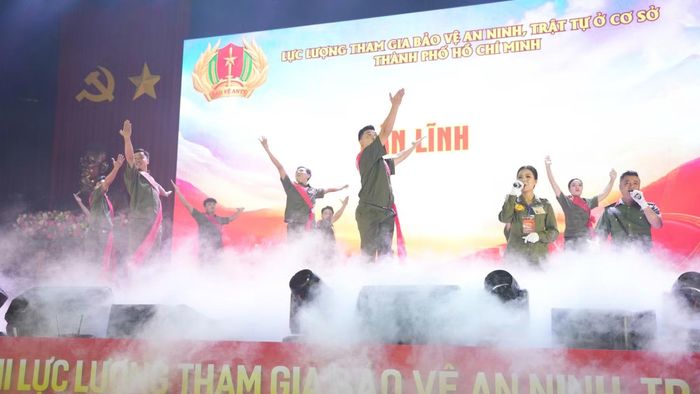 Hội thi không chỉ là nơi tranh tài, mà còn là minh chứng rõ nét cho sự lớn mạnh, trưởng thành của lực lượng tham gia bảo vệ ANTT ở cơ sở.
