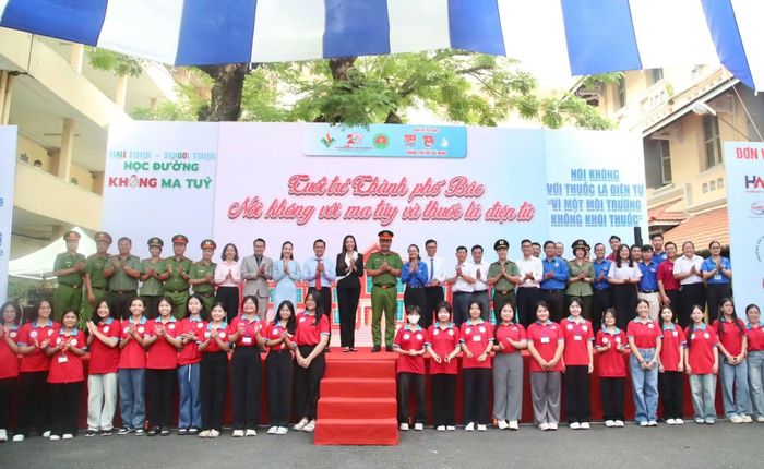 Công an TP Hồ Chí Minh tăng cường nhiều chương trình “Nói không với ma túy và thuốc lá điện tử”.