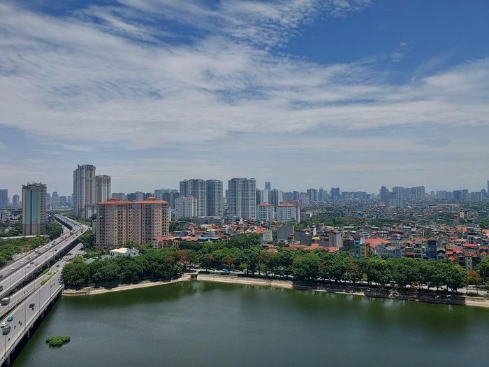 Chỉ số giá nhà tại các đô thị lớn như Hà Nội, TP Hồ Chí Minh đang vượt quá xa thu nhập của người dân.
