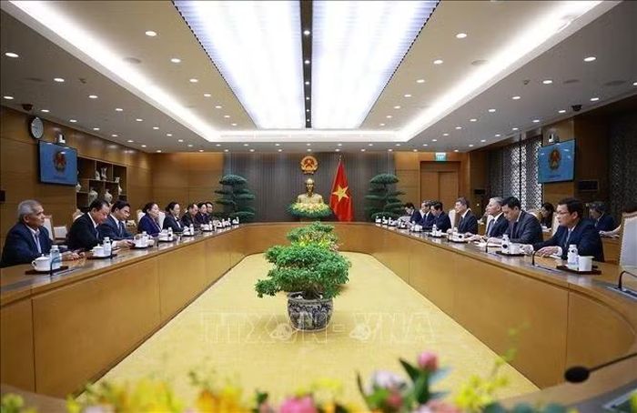 Thủ tướng Lê Minh Hưng tiếp Đoàn đại biểu Ban Tổ chức Trung ương Đảng Nhân dân Cách mạng Lào. Ảnh: Dương Giang/TTXVN.