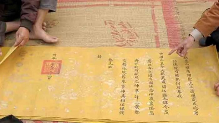 Sắc phong của vua Thiệu Trị được ban cho Đức Đại Vương và đền Quốc Tế đã bị mất trộm