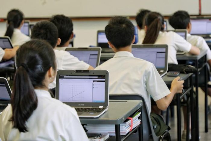Học sinh Singapore học Toán. Ảnh: The Straits Times