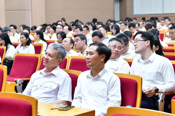 Các đại biểu dự Hội nghị tại 116 Nguyễn Chánh. Ảnh: M. Thúy