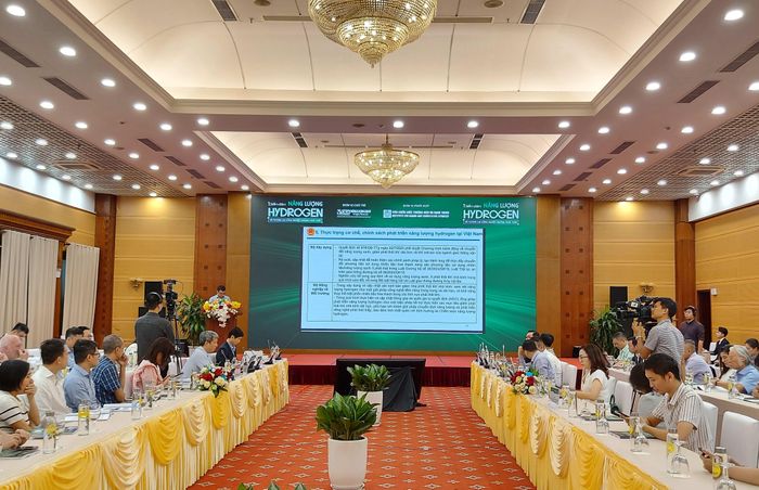 Quang cảnh Diễn đàn “Năng lượng Hydrogen và tương lai công nghiệp không phát thải”. Ảnh: T.THIỆN