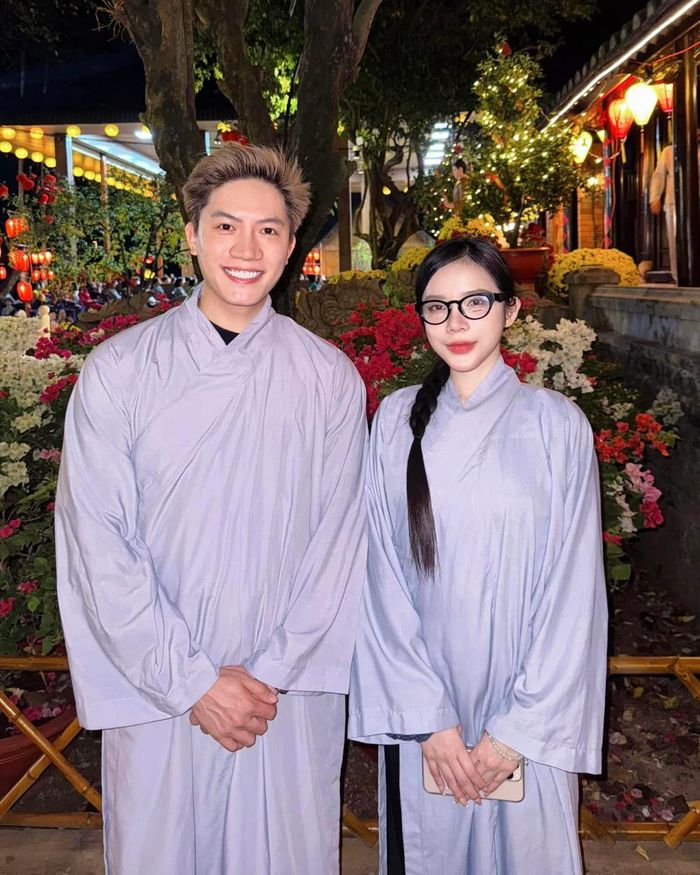 Mỗi lần LyLy và Anh Tú xuất hiện cùng nhau, từ sân khấu đến đời thường, đều nhanh chóng trở thành tâm điểm chú ý. Ảnh: Tổng hợp