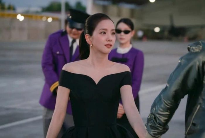 Bất chấp tranh cãi diễn xuất của Jisoo, Boyfriend on Demand vẫn thành công trên Netflix. Ảnh: NETFLIX