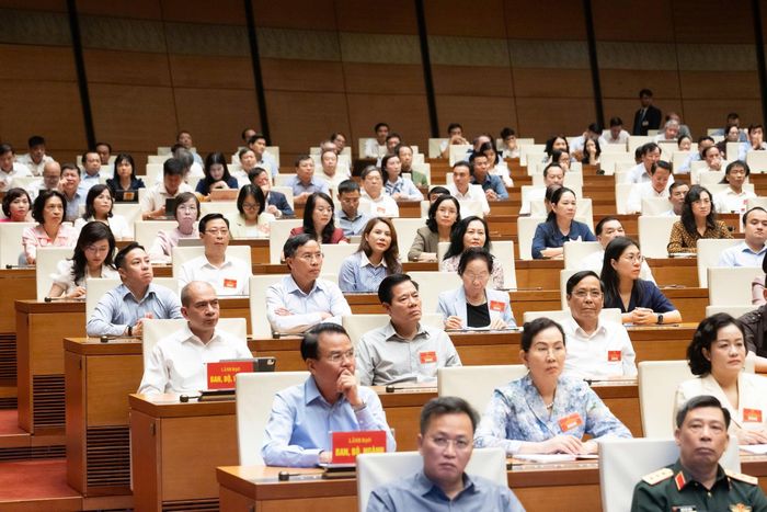 Các đại biểu tham dự Hội nghị toàn quốc nghiên cứu, học tập, quán triệt và triển khai thực hiện Nghị quyết Trung ương 3 khóa XIV tại điểm cầu Nhà Quốc hội.