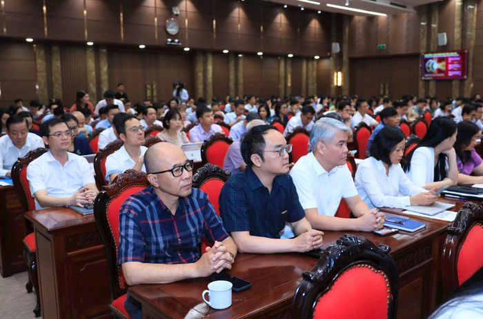 Các đại biểu dự hội nghị tại điểm cầu Thành ủy Hà Nội. Ảnh: Quang Thái