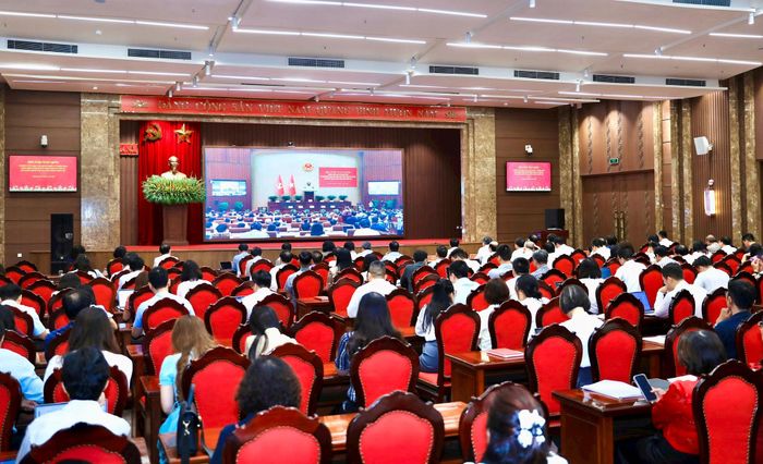 Quang cảnh hội nghị tại Thành ủy Hà Nội. Ảnh: Quang Thái