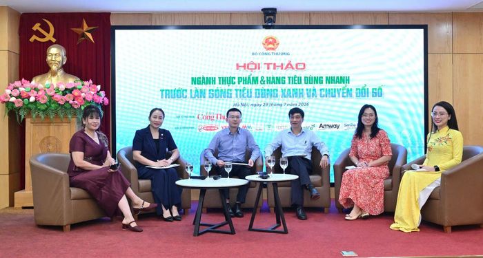Các diễn giả tham gia hội thảo. Ảnh: P.V