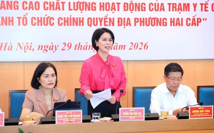 Phó Chủ nhiệm Ủy ban Dân nguyện và Giám sát của Quốc hội Trần Thị Nhị Hà phát biểu. Ảnh: Viết Thành