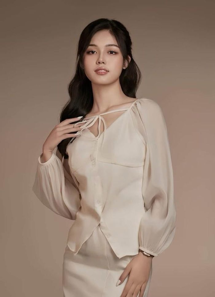 Năm 2023, Uyên Nhi gây chú ý khi trở thành Hoa khôi Báo chí - Press Beauty 2023. Không chỉ sở hữu nhan sắc thanh tú, Uyên Nhi còn có chứng chỉ IELTS 7.0, năng nổ công tác đoàn đội, được trao tặng giấy khen nhờ thành tích xuất sắc trong công tác Đoàn và phong trào thanh niên tại Đài Truyền hình Việt Nam (VTV).