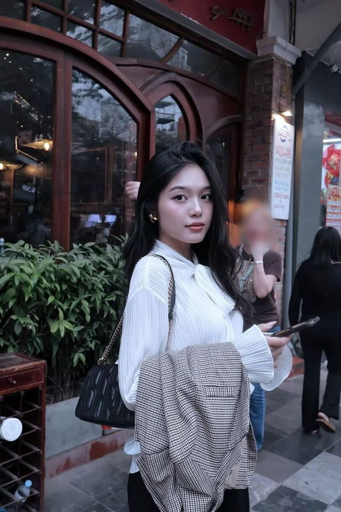 Là cô gái sinh ra và lớn lên tại Hà Nội, Uyên Nhi rất tự hào về những nét đẹp văn hóa của thủ đô ngàn năm văn hiến, thể hiện trong lời ăn, tiếng nói, cách ứng xử, ẩm thực, trang phục… Bước vào cuộc thi, cô mong muốn mang những nét đẹp tinh hoa văn hóa Hà Nội đóng góp cùng với màu sắc văn hóa của các vùng miền mà các thí sinh mang đến, tạo nên bản đồ văn hóa Việt Nam toàn diện, rực rỡ sắc màu.