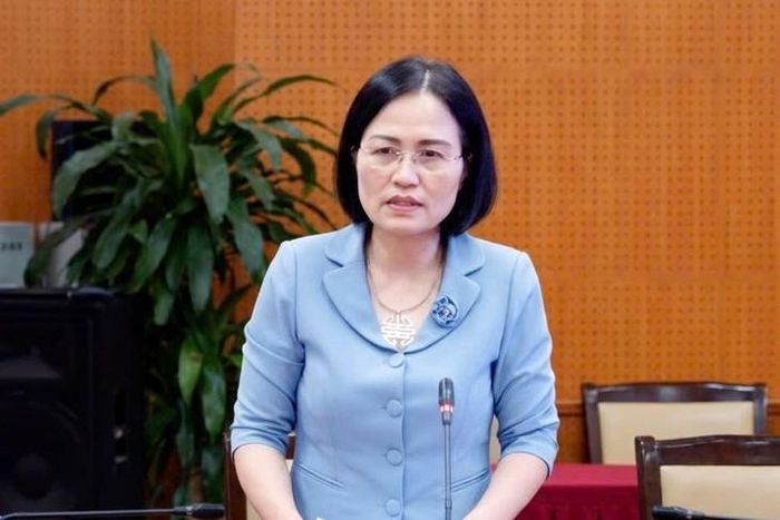 ĐBQH hoạt động chuyên trách của Ủy ban Pháp luật và Tư pháp Trần Thị Kim Nhung phát biểu. Ảnh: Nguyễn Hùng