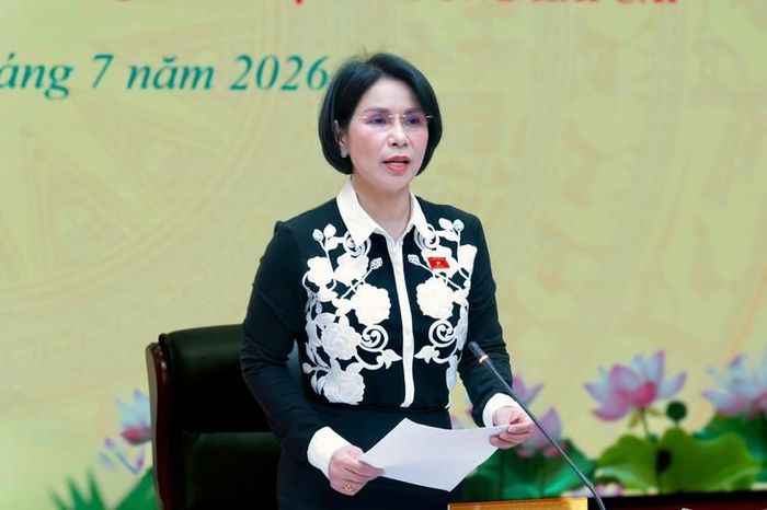 Phó Chủ nhiệm UBDN&amp;GS Trần Thị Nhị Hà phát biểu tại buổi làm việc. Ảnh: Nguyễn Hùng