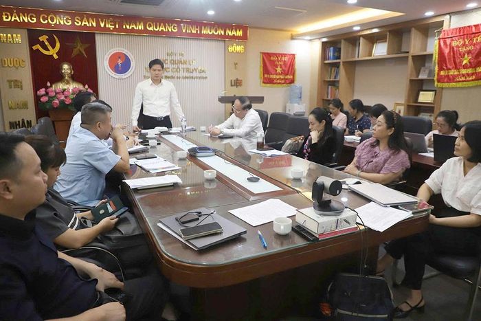 Các đại biểu tham dự họp tại điểm cầu Bộ Y tế. Ảnh: Trần Minh