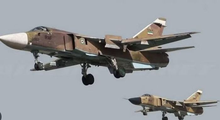Theo các nguồn tin được CNN dẫn lại, biên đội Su-24 của Iran hướng tới căn cứ Al Udeid và cơ sở khí đốt Ras Laffan.
